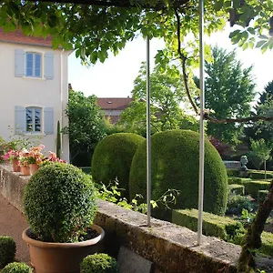 Demeure Bouquet Maison d'hôtes Ambierle